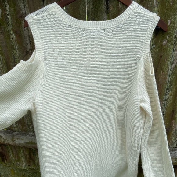 Open shoulder Knit Sweater - Mossimo - sz XL - Picture 2 of 2